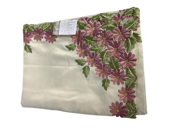 VINTAGE 72" X 108" FLORAL EMBROIDERED TABLECLOTH (1 of 3)