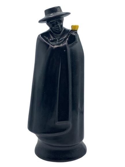 VTG ROYAL DOULTON BLACK CAPE WHISKEY DECANTER (1 of 4)