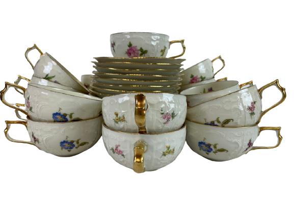 33 PIECE ROSENTHAL CLASSIC ROSE TEA CUPS & SAUCERS (1 of 6)