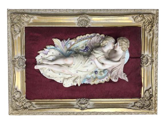 VINTAGE FRAMED RAISED FRIEZE OF TWO LOVERS 20" (1 of 11)
