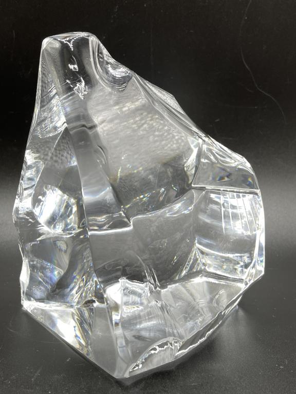 BACCARAT CRYSTAL GLASS ICEBERG SCULPTURE 7" (1 of 4)