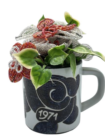 1971 ROYAL COPENHAGEN MUG WITH BEAD FLOWERS 5": VINTAGE 1971 ROYAL COPENHAGEN DENMARK COFFE MUG TEA CUP WITH BEAD FLOWERS FLORAL ARRANGEMARNT-5"X 5" -VERY GOOD CONDITION, WEAR CONSISTENT WITH AGE*MUST BE PICKED UP BY APPOINTMENT IN LANTANA, FL. FRI