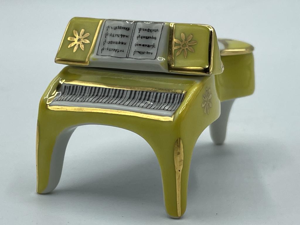 LIMOGES FRANCE BABY GRAND PIANO TRINKET BOX (1 of 5)