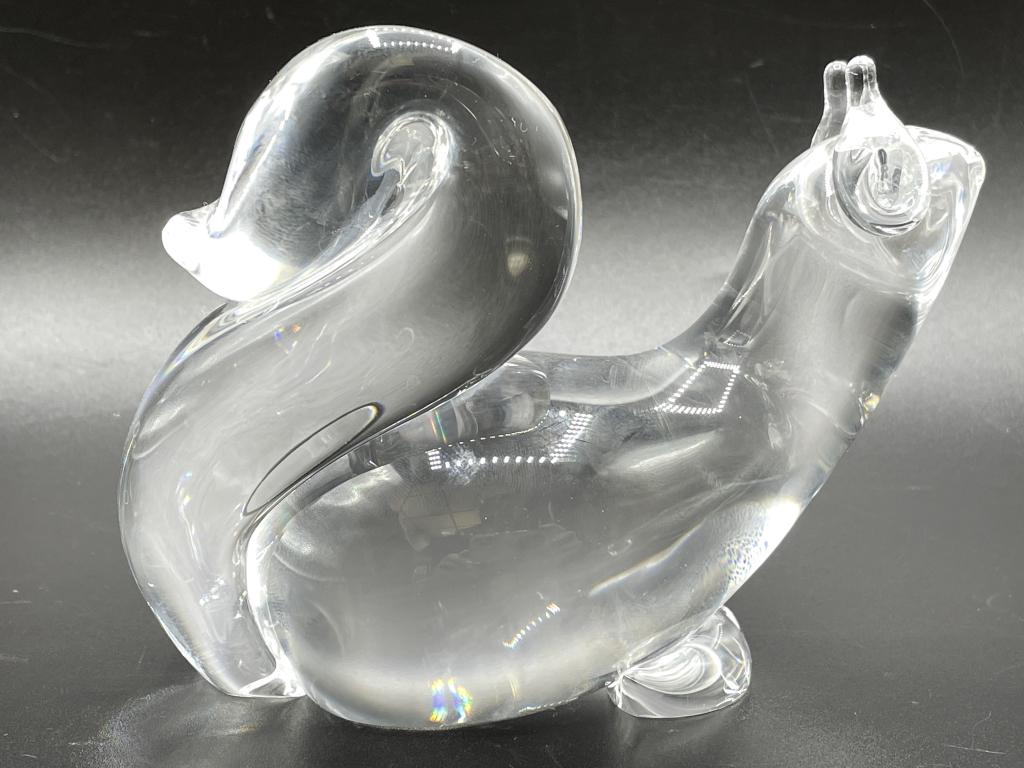 VINTAGE STEUBEN CRYSTAL GLASS SQUIRREL FIGURINE 5" (1 of 4)