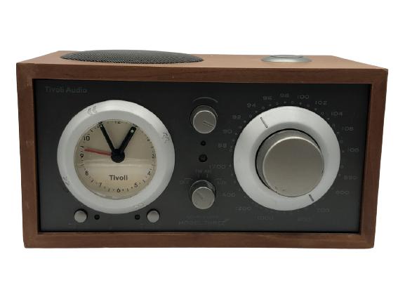 VTG TIVOLI AUDIO MODEL THREE AM/FM CLOCK RADIO (1 of 6)