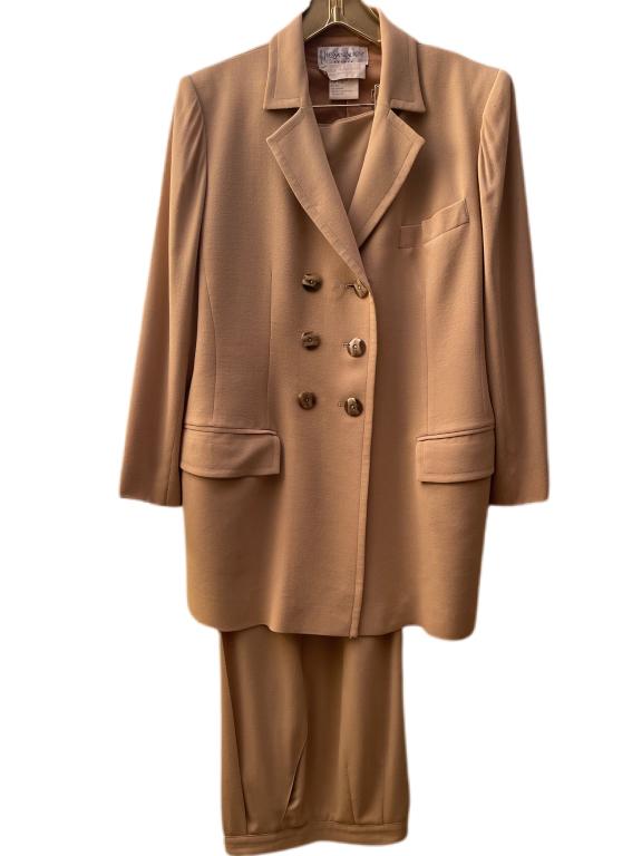 YVES ST LAURENT CAMEL SUIT SZ 12/44: YVES ST LAURENT CAMEL SUIT SZ 12/44