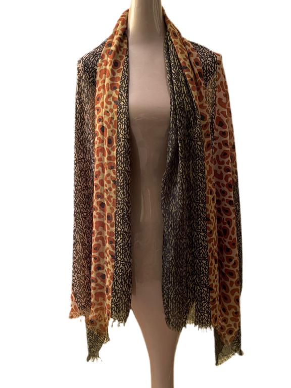 JOY SUSAN ANIMAL PRINT SCARF OR WRAP: JOY SUSAN ANIMAL PRINT SCARF OR WRAP