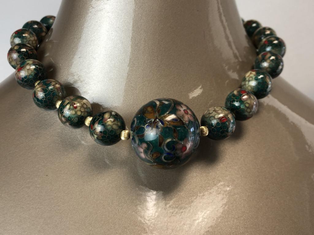 VTG CLOISONNE BEADED NECKLACE W/CENTER BALL 17" (1 of 3)