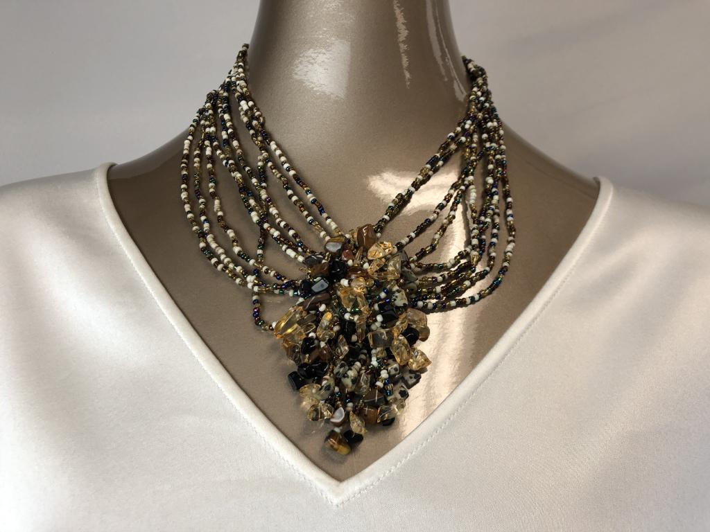 VTG MULTI STRAND BEADED NECKLACE W/ BEADED CENTER (1 of 3)