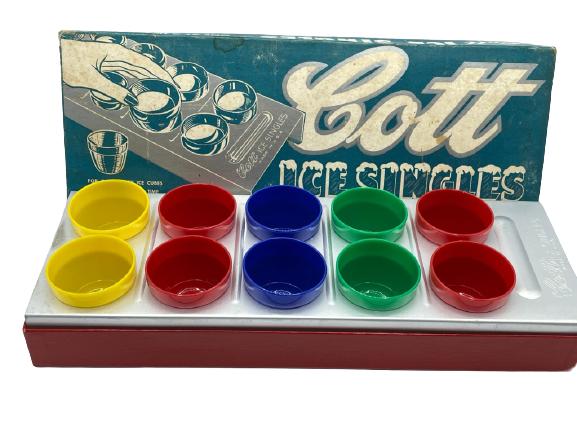 VINTAGE MID CENTURY COLT ICE CUBE SINGLES IN BOX (1 of 5)