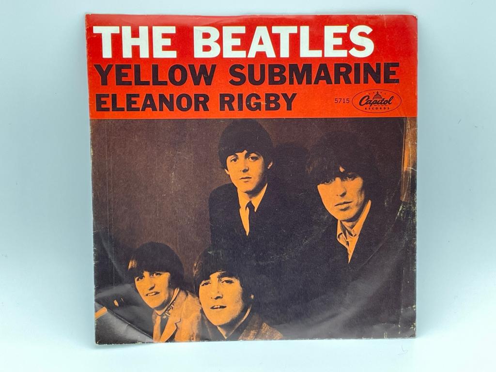 VINTAGE BEATLES 45 RPM 7" YELLOW SUBMARINE RECORD: VINTAGE BEATLES 45 RPM 7" YELLOW SUBMARINE RECORD - VERY GOOD CONDITION CONSISTENT WITH AGE, WEAR CONSISTENT WITH AGE, SEE PHOTOS-DP62521