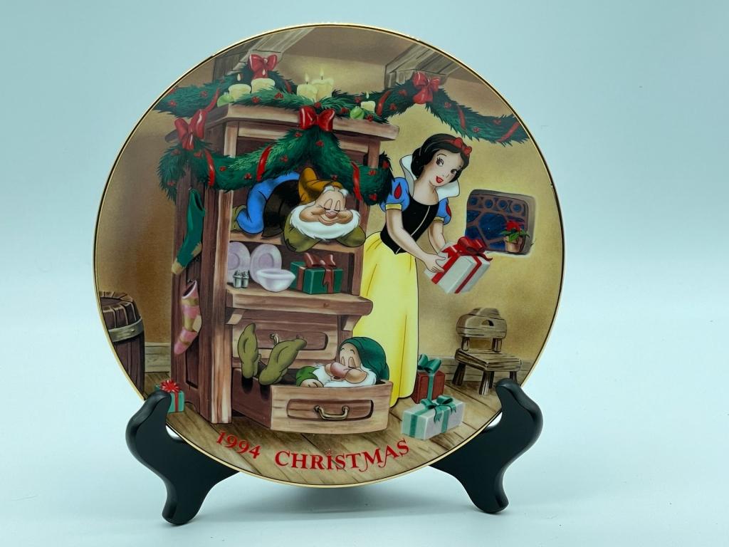 WALT DISNEY  SNOW WHITE CHARGER PLATE IN BOX (1 of 5)
