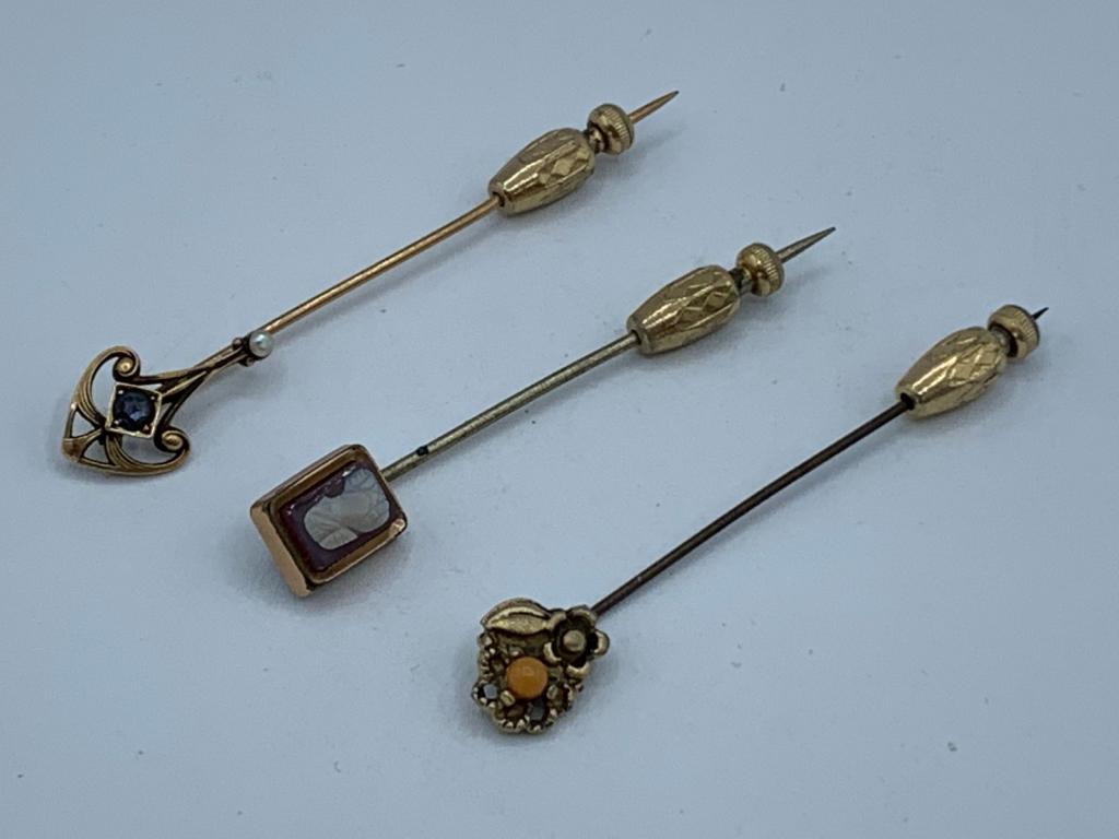 SET OF THREE VINTAGE GOLD STICKPINS (1 of 3)