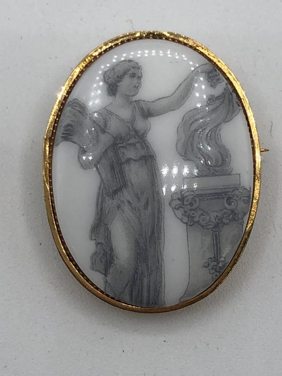 VINTAGE GOLD & WHITE ROMAN WOMAN BROOCH 2": VINTAGE GOLD & WHITE ROMAN WOMAN BROOCH 2" - GOLD SETTING WITH WHITE PORCELAIN OVAL- VERY GOOD CONDITIONWOMEN'S CASUAL JEWELRY & ACCESSORIES; HIGH FASHION ACCESSORY; FASHION STYLES & TRENDSBC060521