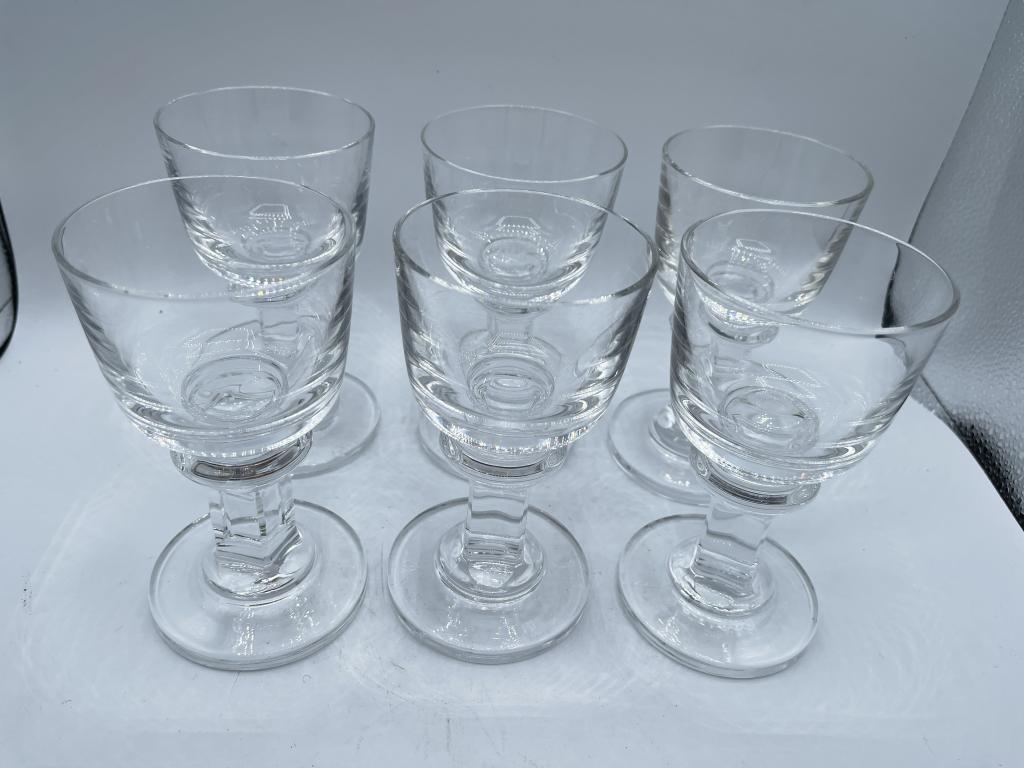 SET OF 6 HEAVY CRYSTAL WINE GLASSES: SET OF 6 HEAVY CRYSTAL WINE GLASSES -6H