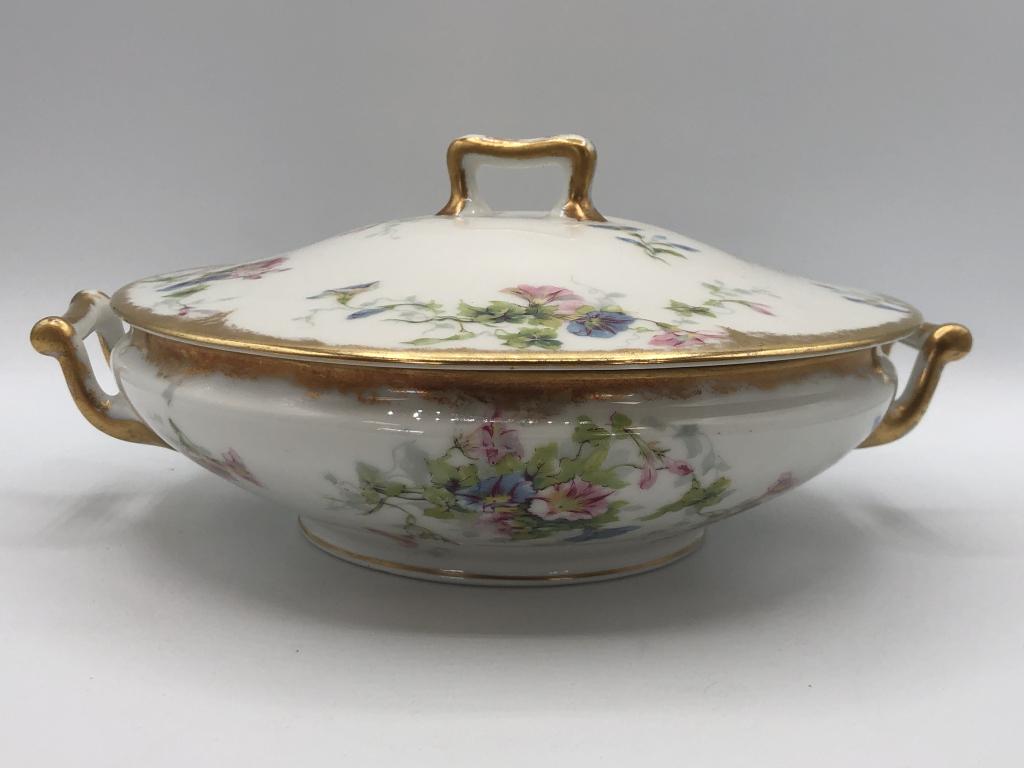 VINTAGE THEODORE HAVILAND FLORAL COVERED DISH (1 of 4)