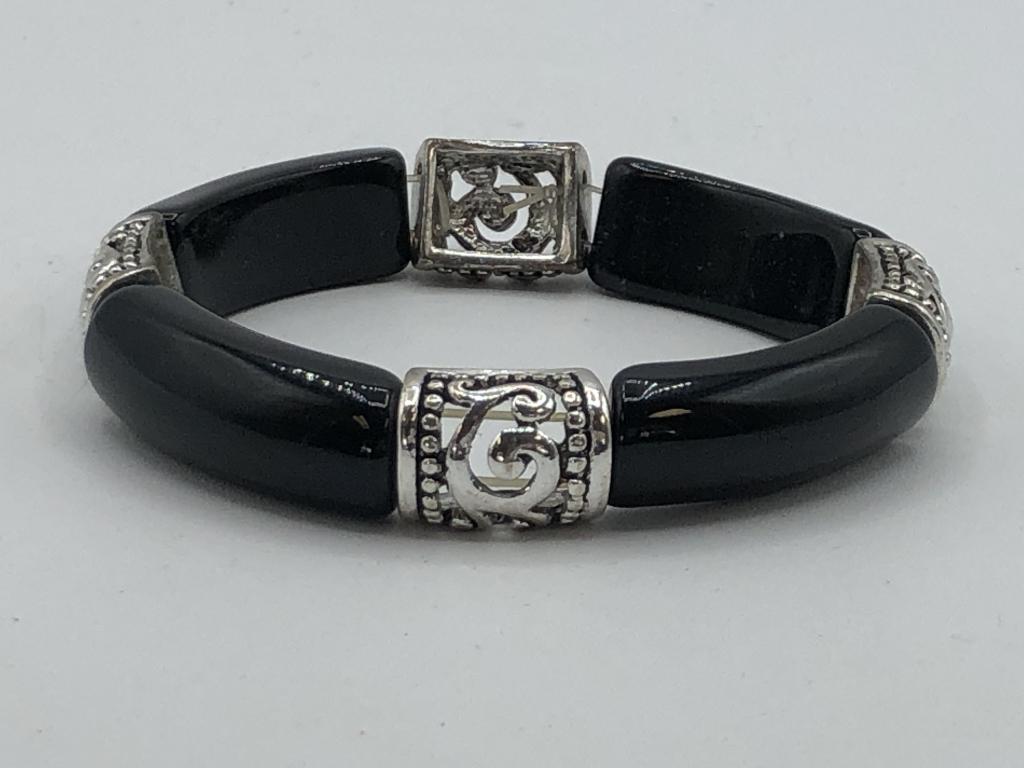 VINTAGE BLACK & SILVER STRETCH BRACELET 3": VINTAGE BLACK & SILVER STRETCH BRACELET 3" - VERY GOOD CONDITIONWOMEN'S CASUAL JEWELRY & ACCESSORIES; HIGH FASHION ACCESSORY; FASHION STYLES & TRENDSBC061821