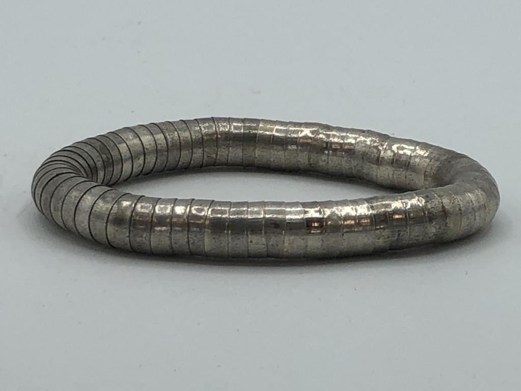 VINTAGE SILVER STRETCH BRACELET 2.5": VINTAGE SILVER STRETCH BRACELET 2.5" - GOOD VINTAGE CONDITIONWOMEN'S CASUAL JEWELRY & ACCESSORIES; HIGH FASHION ACCESSORY; FASHION STYLES & TRENDSBC061821