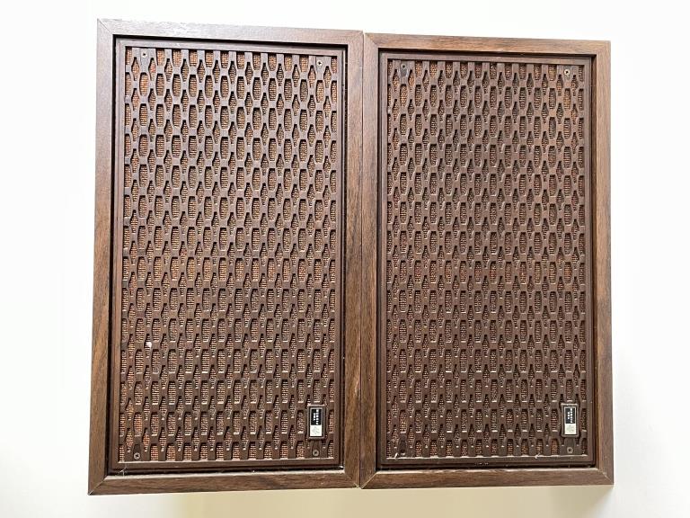 VINTAGE FISHER STEREO SPEAKER SYSTEM 23" (1 of 10)