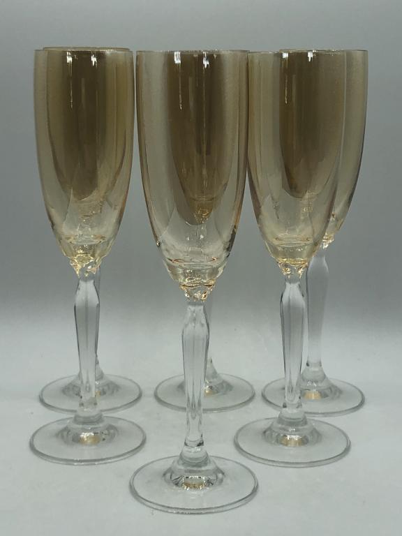 SET/6 VINTAGE GOLD GLASS CHAMPAGNE FLUTES 9.25": SET/6 VINTAGE GOLD GLASS CHAMPAGNE FLUTES 9.25" - 9.25" HIGH X 2" DIAMETER- SOME DISCOLORATION AT LIP OF GLASSCOLLECTIBLE GLASSWARE & BARWARE; DINING & DRINKING; ENTERTAINING- BC063021