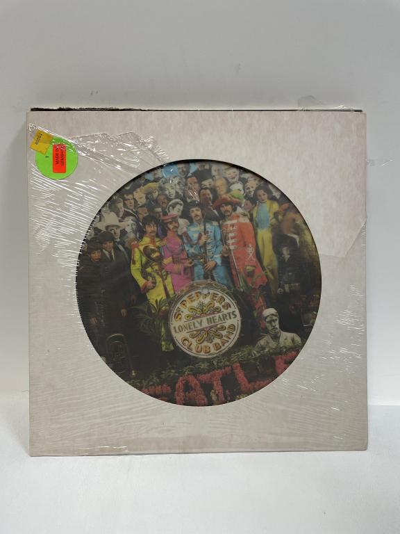 4 VINTAGE BEATLES ALBUMS: 4 VINTAGE BEATLES ALBUMS | COLLECTIBLE BEATLES MANIA MUSIC MEMORABILIA-SGT PEPPERS LONELY HEARTS CLUB BAND RARE PICTURE DISC MADE IN GERMANY HYPE STICKER, HARD DAYS NIGHT , REVOLVER, THE WHITE ALBUM O