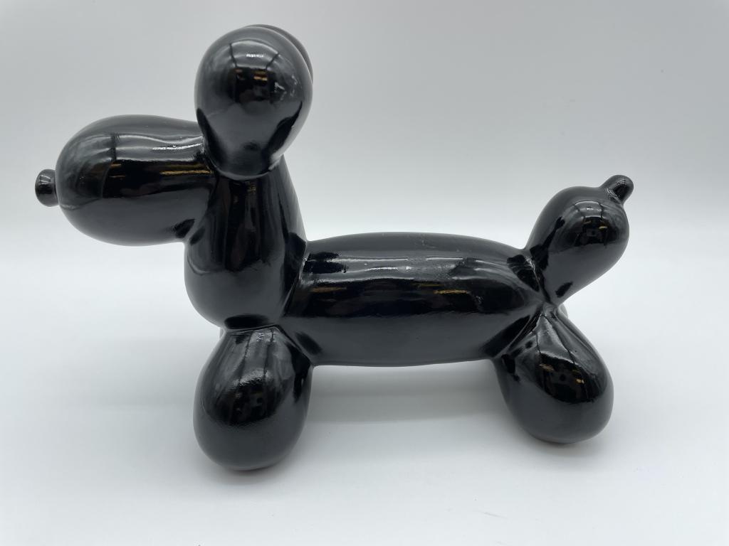 MODERN BALLOON DOG SCULPTURE (1 of 2)