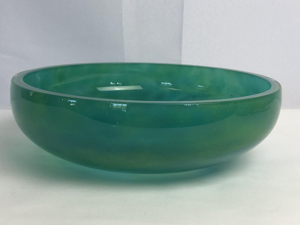 VTG DAUM FRANCE GREEN PATE DE VERRE BOWL 12": VTG DAUM FRANCE GREEN PATE DE VERRE BOWL 12" - 12" DIAMETER X 3.5" HIGH- VIBRANT GREEN GLASS CENTERPIECE BOWL - ETCHED SIGNATURE ON BOTTOM- MADE IN FRANCE- GOOD VINTAGE CONDITION - NO CHIPS OR CRACKSC