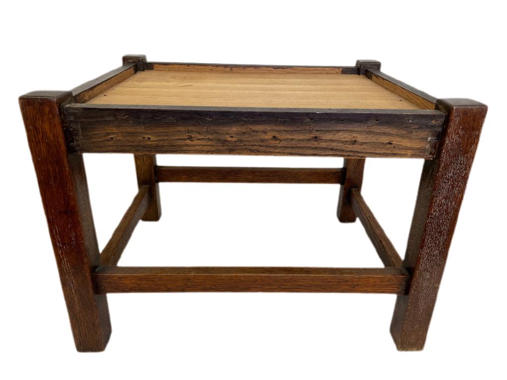 GUSTAV STICKLEY FOOTSTOOL OTTOMAN 1910 MODEL #300 (1 of 7)