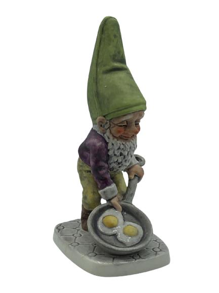 VINTAGE GOEBEL GNOME MAKING EGGS FIGURINE 8" HIGH: VINTAGE GOEBEL GNOME MAKING EGGS FIGURINE 8" HIGH - 8" HIGH X 4" WIDE- MADE IN WEST GERMANY- NUMBERED WELL 508, 1970- GOOD VINTAGE CONDTION