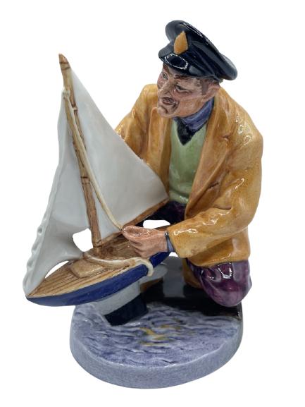 ROYAL DOULTON "SAILOR"S HOLIDAY FIGURINE (1 of 5)