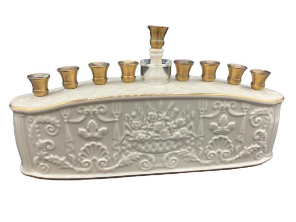 VINTAGE LENOX JUDIACA MENORAH: VINTAGE LENOX JUDIACA MENORAH-12 X 5 1/2"-VERY GOOD VINTAGE CONDITION- NO CHIPS OR CRACKS