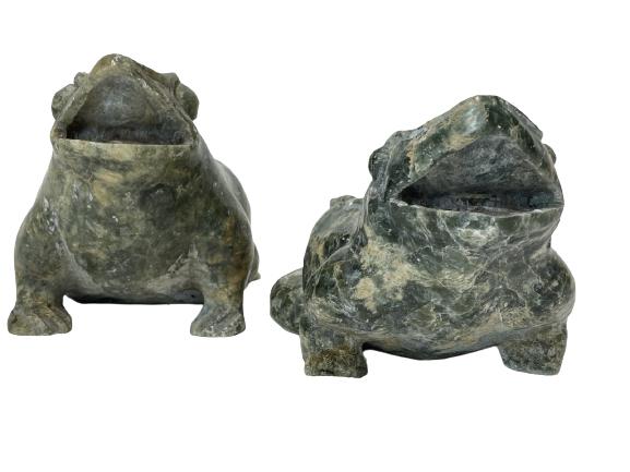 VINTAGE PAIR OF STONE GARDEN FROGS: VINTAGE PAIR OF STONE GARDEN FROGS - 5"H X 4"L X 7"W (BIGGEST)- A CHIPPED FOOT HAS BEEN REPAIRED- GOOD CONDITION CONSISTENT WITH AGE AND PROLONGED OUTDOOR USE-COLLECTIBLE OUTDOOR DECOR; WILDLIFE SCULP