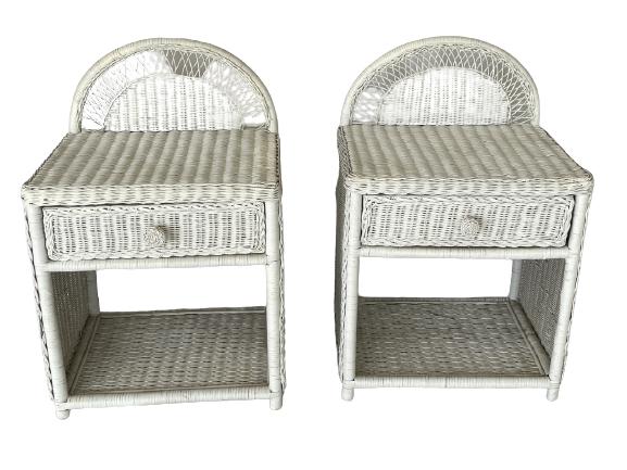 PAIR OF VINTAGE WHITE WICKER NIGHT STANDS (1 of 4)