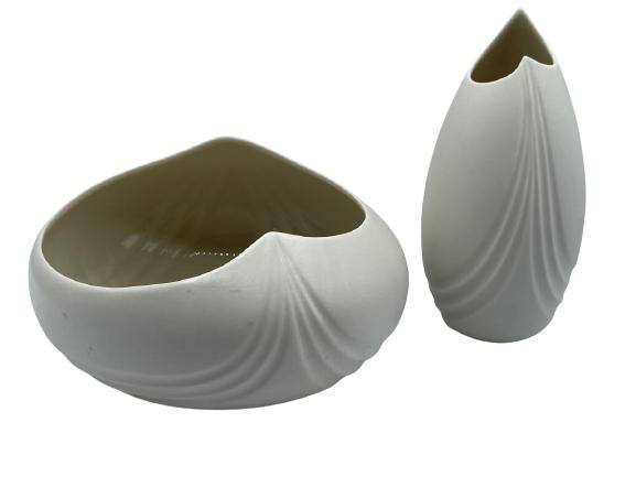 VTG PAIR OF LENOX VASES: VTG PAIR OF LENOX VASES
