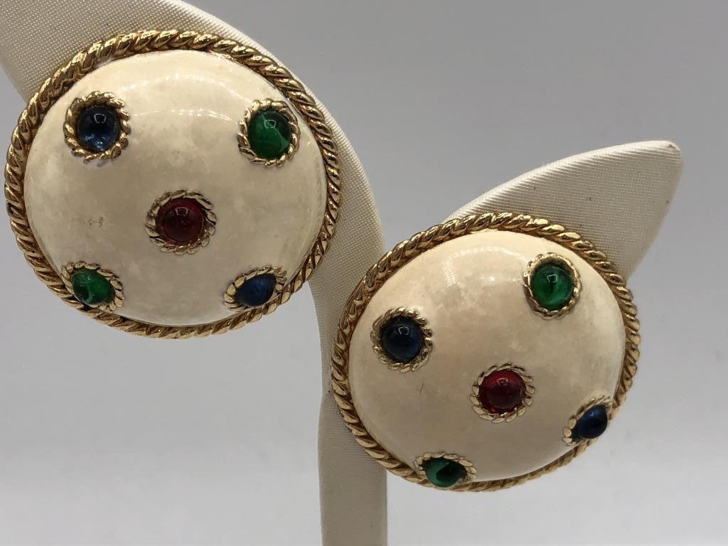 VINTAGE GOLD & CREAM CLIP EARRINGS WITH STONES (1 of 6)