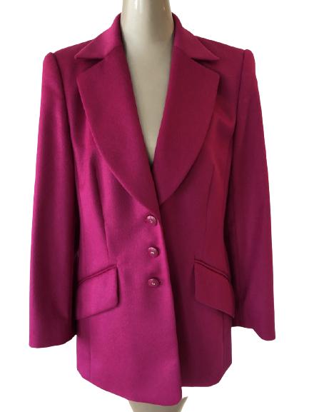 VTG PIENZA FOR ESCADA FUSCHIA BLAZER SIZE 38: VTG PIENZA FOR ESCADA FUSCHIA BLAZER SIZE 38 - THREE BUTTON CLOSURE & FLAP POCKETS- MADE OF RABBIT HAIR, WOOL & ANGORA- VERY GOOD CONDITION- WOMEN'S DESIGNER CLOTHING; COUTURE; HIGH END WOMEN'S SUIT;
