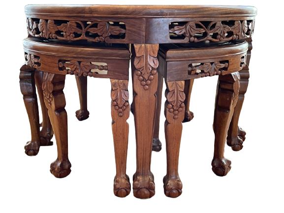 ROUND HAND CARVED WOOD COFFEE TABLE W /4 STOOLS (1 of 11)