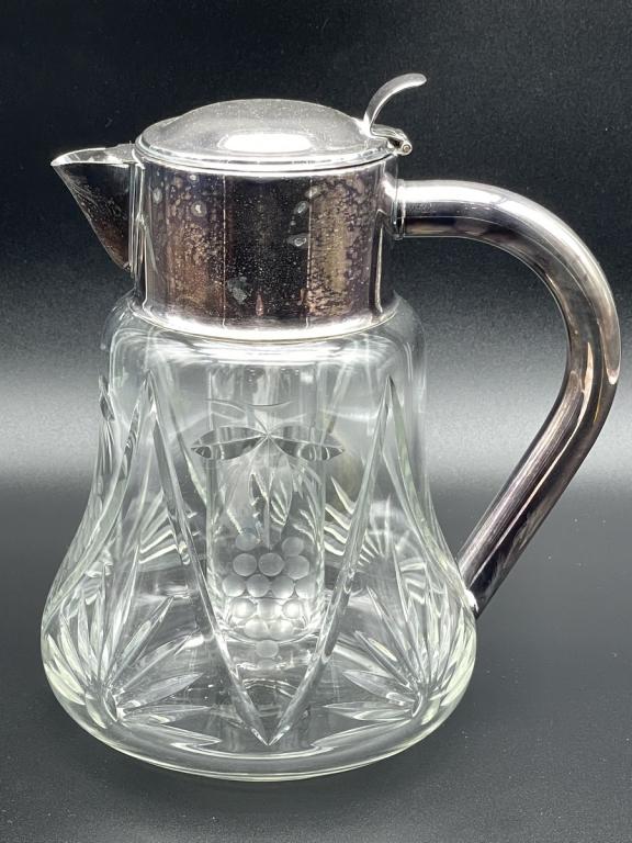 CLEAR CUT GLASS PITCHER W ICE CHILLER INSERT 10" (1 of 4)