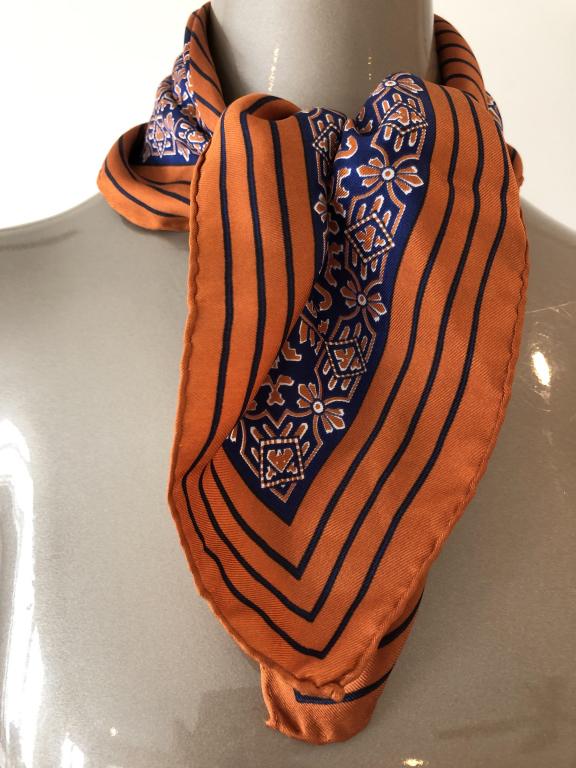 VINTAGE ANNE KLEIN 21" SILK SCARF (1 of 5)