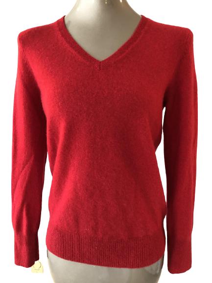 VINTAGE ONLY MINE RED CASHMERE PULLOVER SIZE MP: VINTAGE ONLY MINE RED CASHMERE PULLOVER SIZE MP - 100% TWO PLY CASHMERE - V NECK- VERY GOOD CONDITION- WOMEN'S DESIGNER CLOTHING; COUTURE; HIGH END WOMEN'S; KNITWARE; FASHION STYLES & TRENDS- BC072921