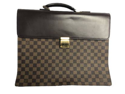 Lot - A Louis Vuitton Grizzli Taiga leather Robusto briefcase