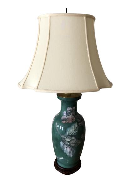 VINTAGE MID CENTURY CHINOISERIE CERAMIC LAMP (1 of 4)