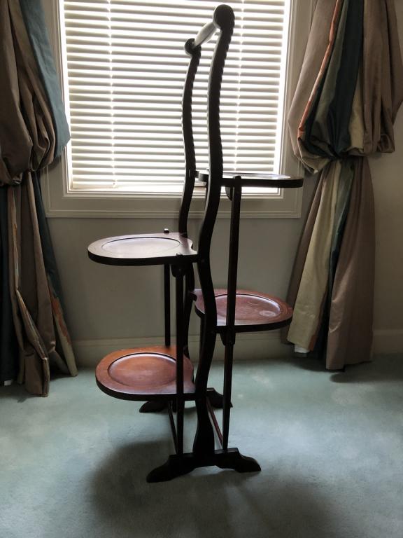 VINTAGE WOOD JARDINIERE FOLDING PLANT STAND TABLE (1 of 6)