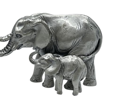 PAIR OF SILVER METAL ELEPHANT FIGURINES: PAIR OF SILVER METAL ELEPHANT FIGURINES