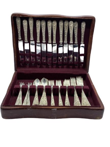 S. KIRK & SON STERLING SILVER FLATWEAR SET 2496G (1 of 5)