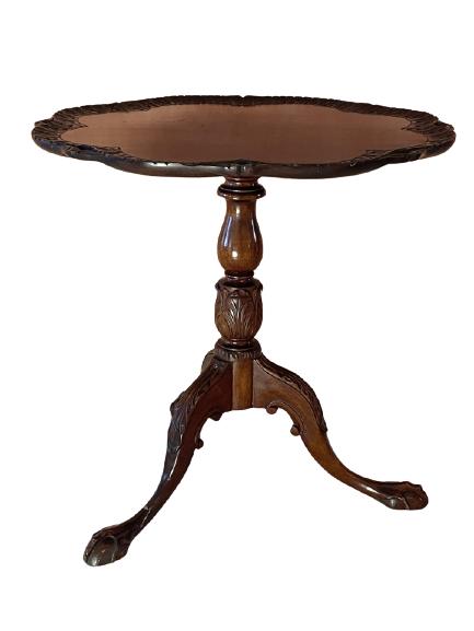 ANTIQUE CHIPPENDALE STYLE FOLD DOWN TOP TABLE 29": ANTIQUE CHIPPENDALE STYLE WOOD TABLE WITH FOLD DOWN TOP | FRENCH ANTIQUES EUROPEAN LOUIS XV STYLE ROCOCO STYLE FURNITURE HOME DECOR -29"W × 29"D × 29.5"H-VERY GOOD CONDITION-DP81821RF** ITEM IS LOCA