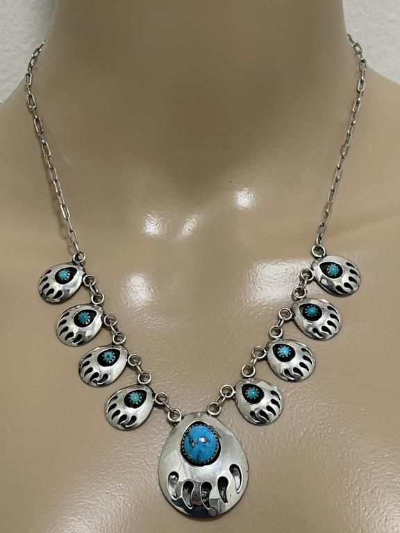 STERLING SILVER TURQUOISE BEARCLAW NECKLACE (1 of 3)