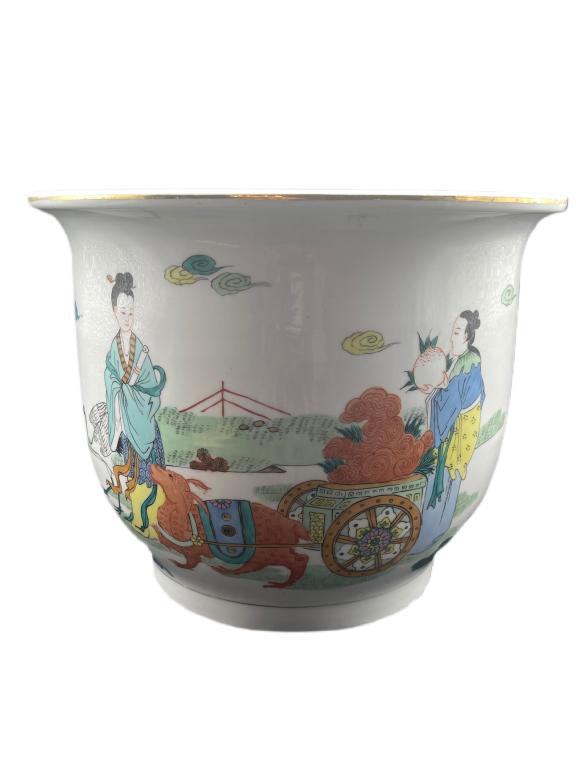 VTG HANDPAINTED ASIAN PLANTER 9 1/4 " 2 OF 2 (1 of 2)