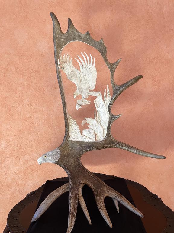 VINTAGE SHARI MEDLEY SIGNED CARVED ANTLER 36" (1 of 8)