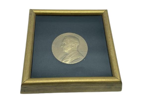 VTG FRAMED HARRY TRUMAN COMMEMORATIVE COIN: VTG FRAMED HARRY TRUMAN COMMEMORATIVE COIN - 7.5" SQUARE- SET ON BLACK FABRIC- VERY GOOD CONDITION- BC081621